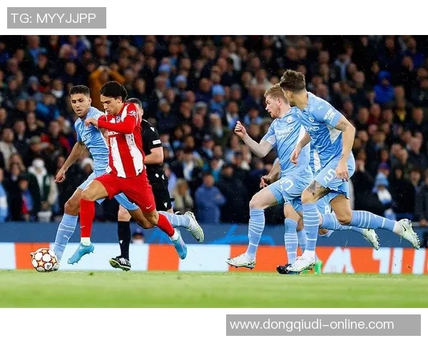 西甲焦点战曼城绝杀马竞补时进球引发争议判罚全场沸腾