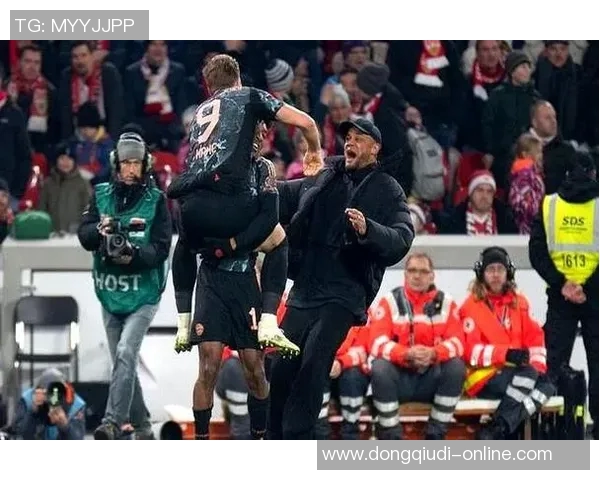 英超激战波尔图逆转拜仁红牌争议引发全场热议与反思