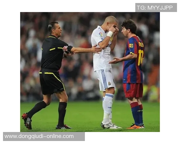 国王杯激战巴萨与波尔图互交白卷神扑瞬间成比赛焦点引发热议 国王杯激战巴萨与波尔图互交白卷神扑瞬间成比赛焦点引发热议