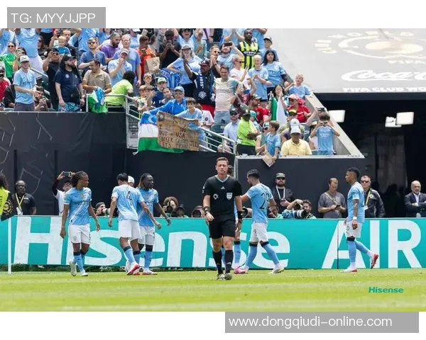 欧冠激战里昂与切尔西互交白卷红牌争议引发全场热议