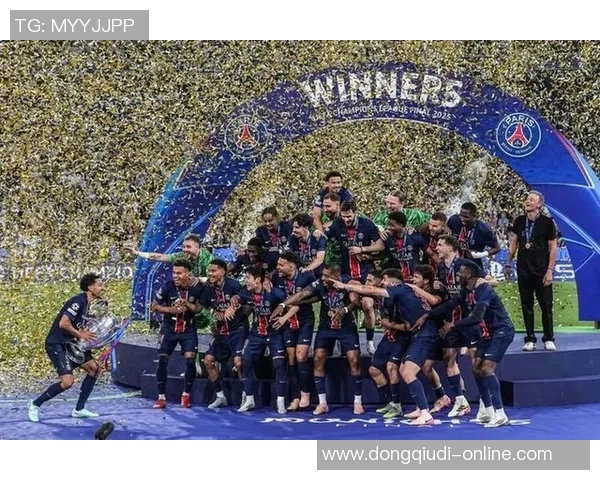 足总杯激战巴黎圣日耳曼与曼联平局红牌事件引发全场热议与转会传闻