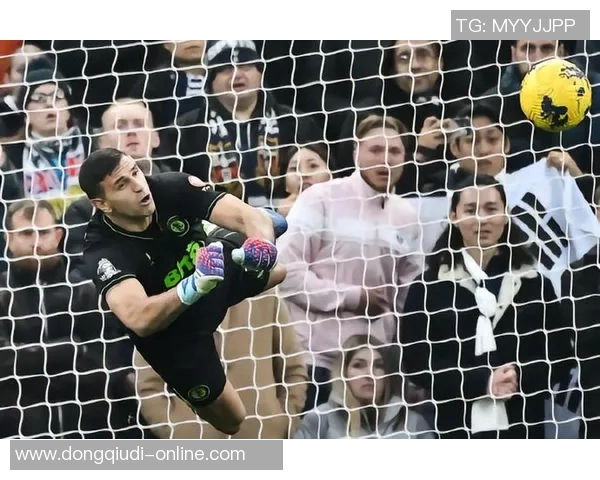 英超热刺逆转皇马3-2胡安帽子戏法点燃全场激情与转会传闻