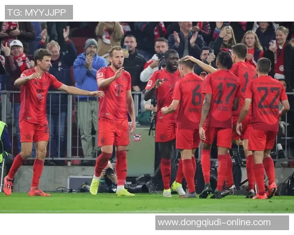 德甲激战:马竞与拜仁2比2平局红牌事件引发全场热议与十大精彩进球回顾 德甲激战:马竞与拜仁2比2平局红牌事件引发全场热议与十大精彩进球回顾