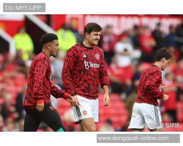 欧冠激战曼联大胜里昂四球狂潮引发全场沸腾解析 欧冠激战曼联大胜里昂四球狂潮引发全场沸腾解析